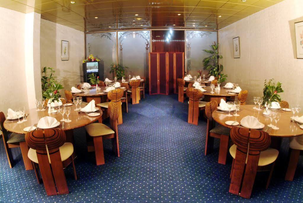 Dammam Hotel Exterior photo